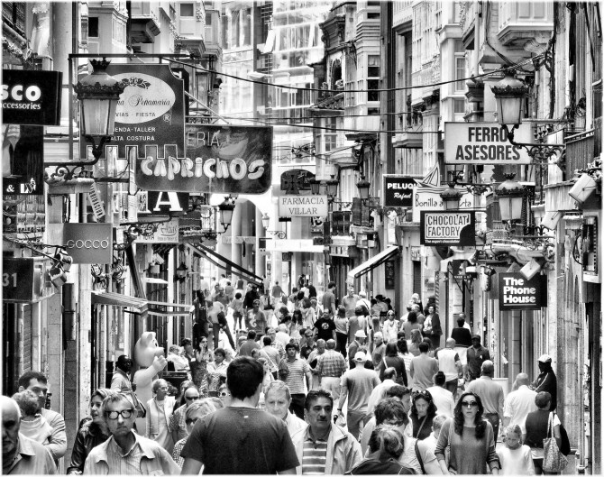 Urban Photography - Spain Crowd