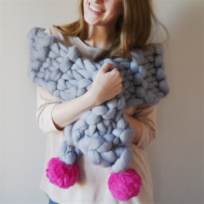 Christmas Present Ideas 2017 - Pom Pom Scarf